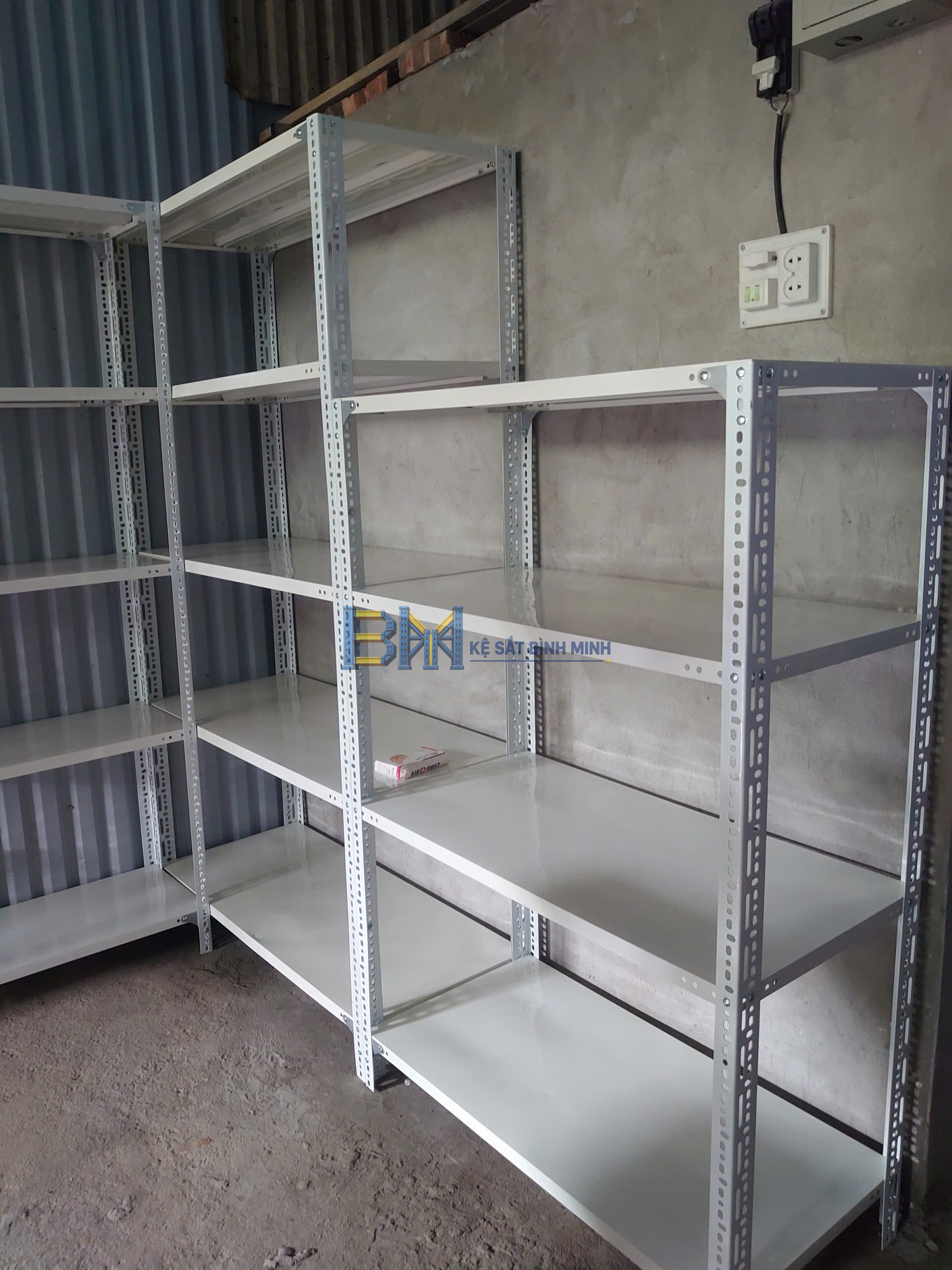 Kệ sắt v lỗ 4 tầng - Ảnh 5